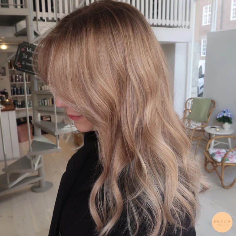 Blond balayage Stockholm