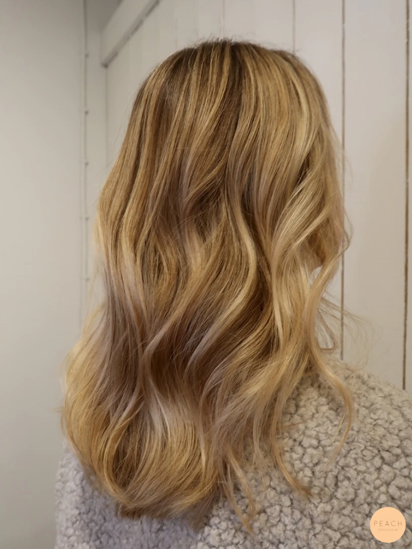 Naturlig balayage med ljusa slingor
