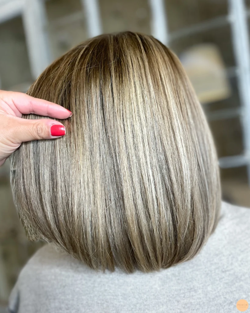 Kall beige blond hårfärg