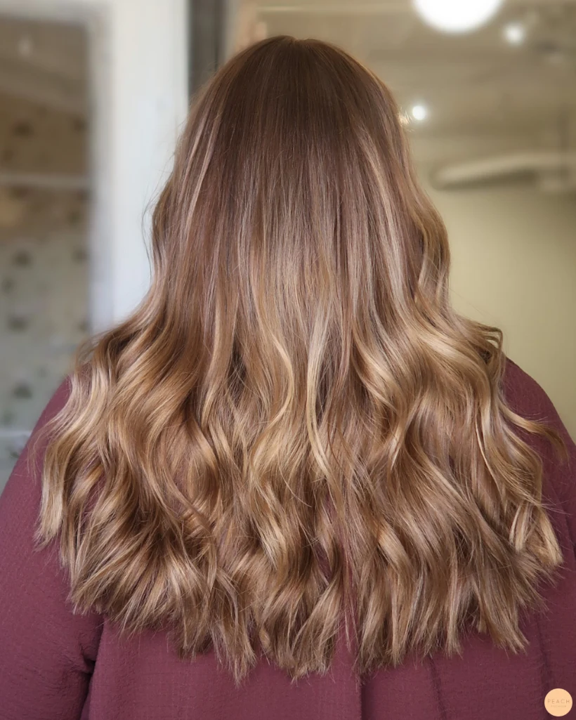 Bronde hårfärg med guldiga toner