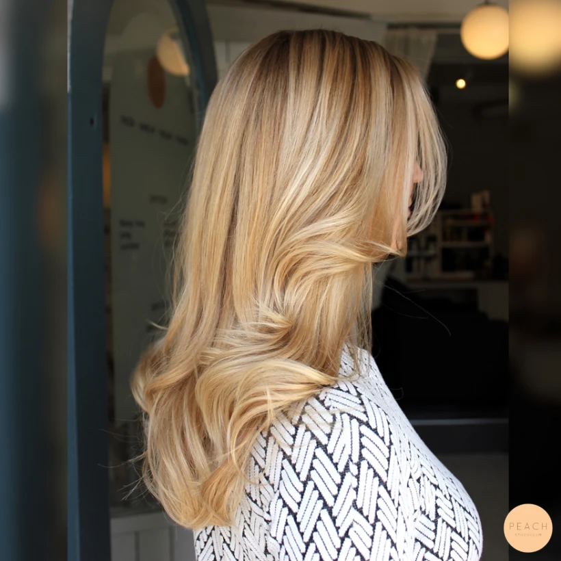 Beige blond med beige toner