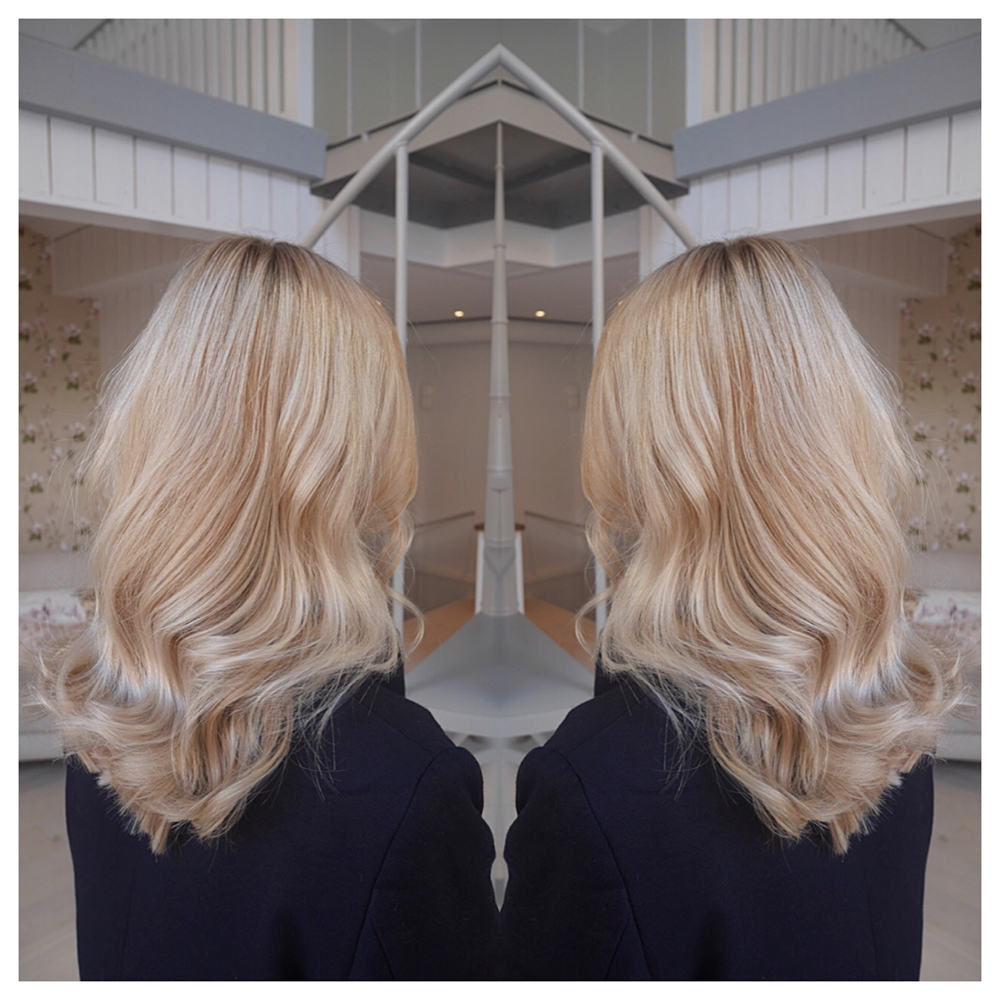 Blond hårfärg