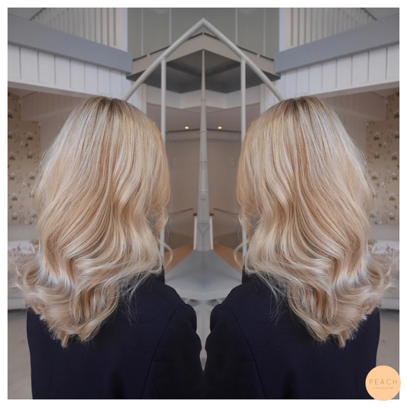Blond hårfärg med beige toner