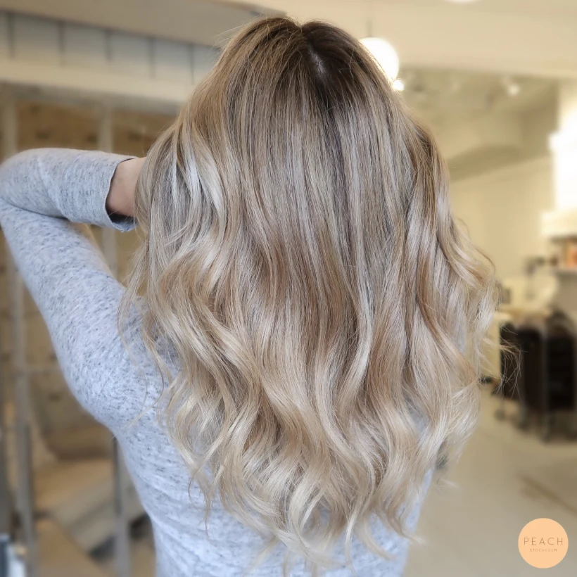 Blond balayage med rootshadow
