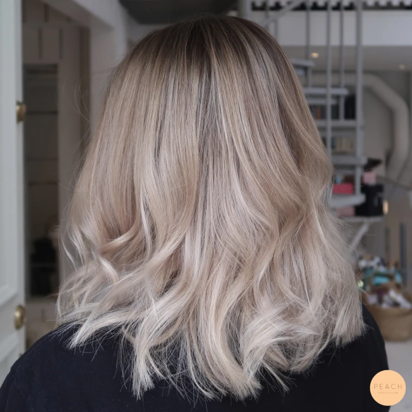 Balayage blond long bob