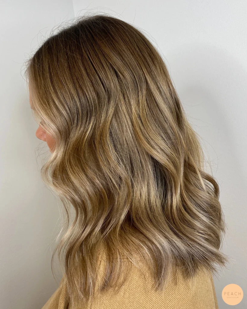Beige balayage med beige toner