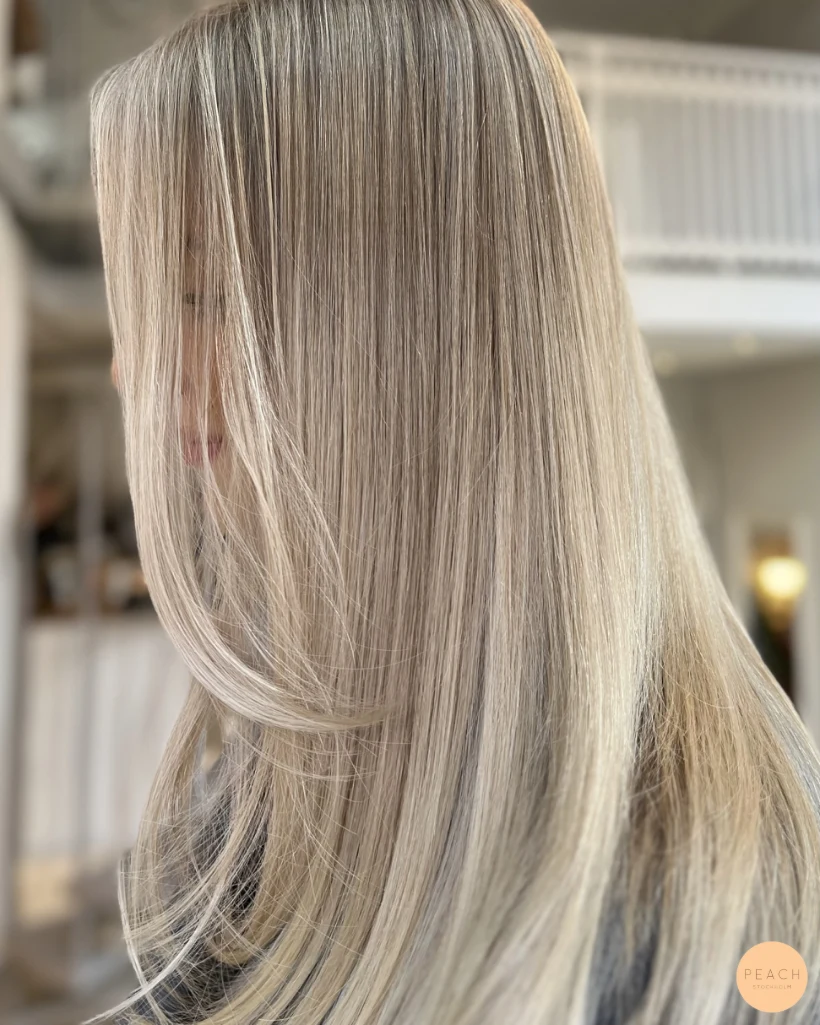 Naturlig blond babylights balayage
