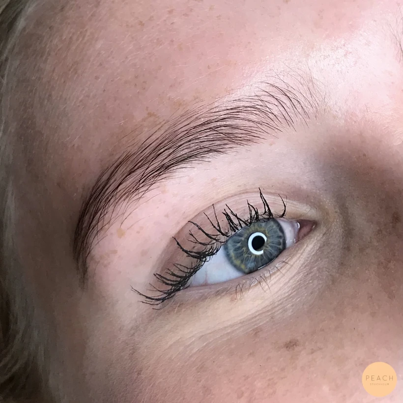 YUMI BROWS perfekta bryn