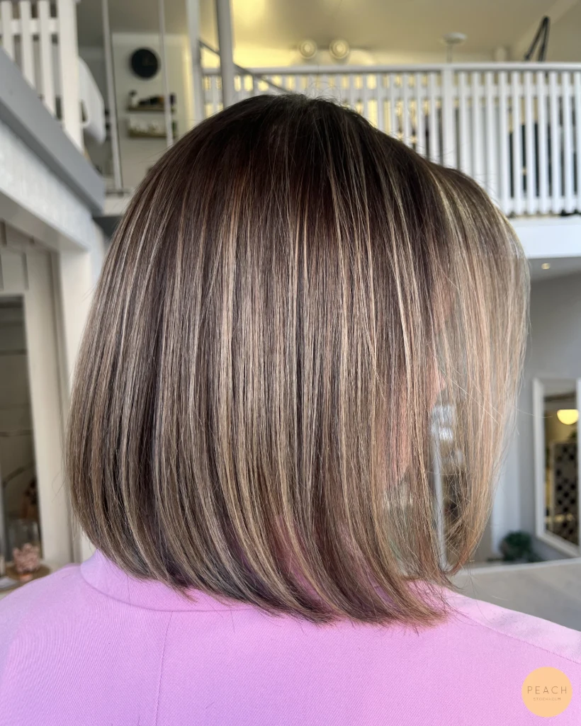 Creamy blonde hair med beige toner