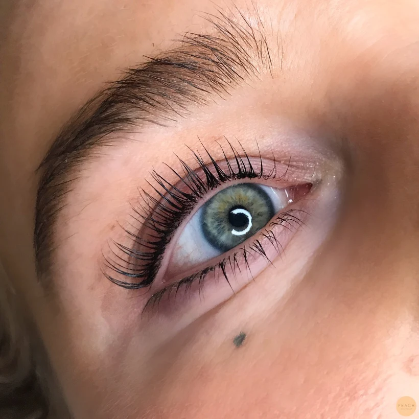 Yummy Yumi Lashlift
