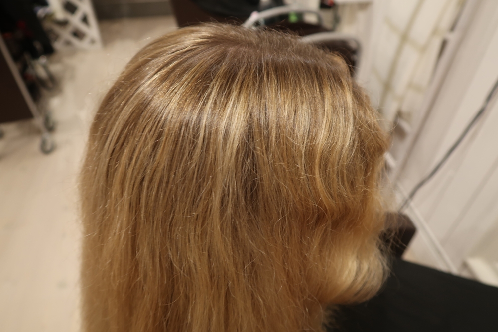 Beige havreblond hårfärg