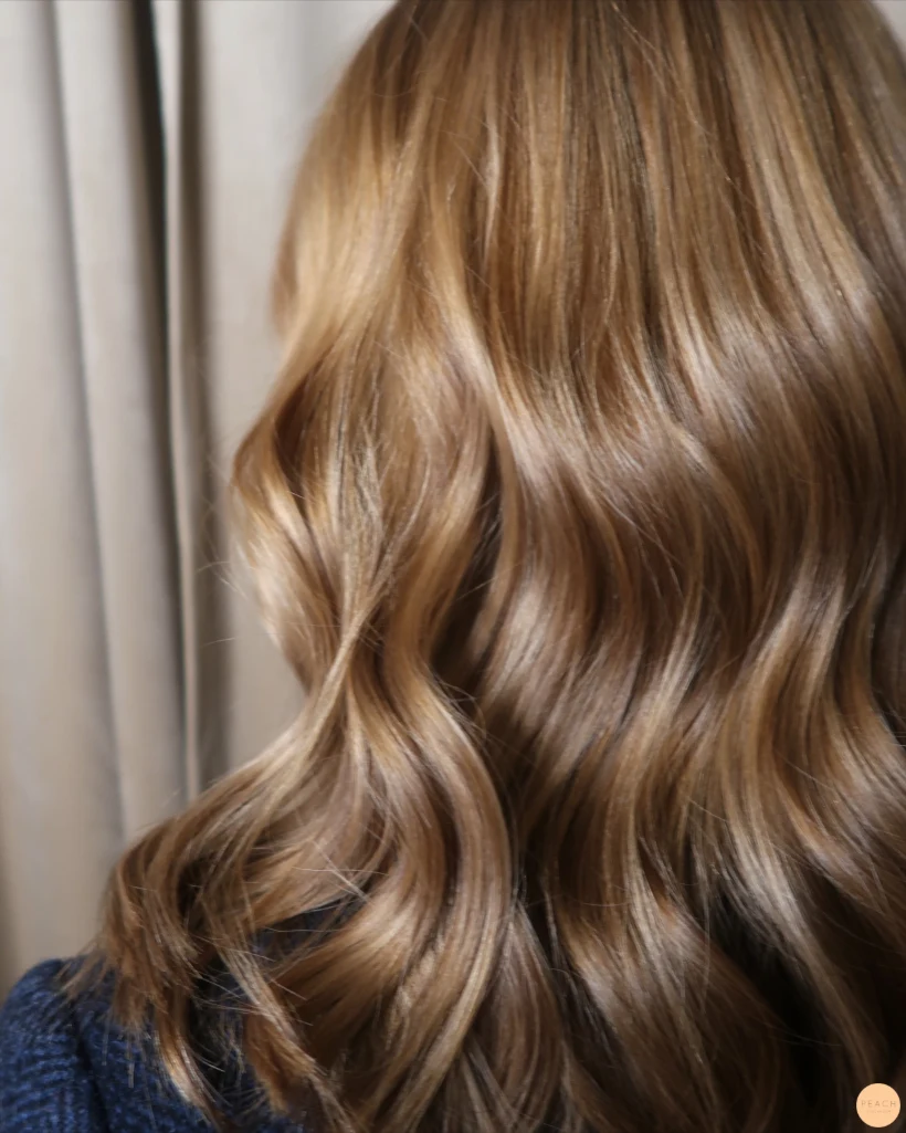 Soft koppar blond