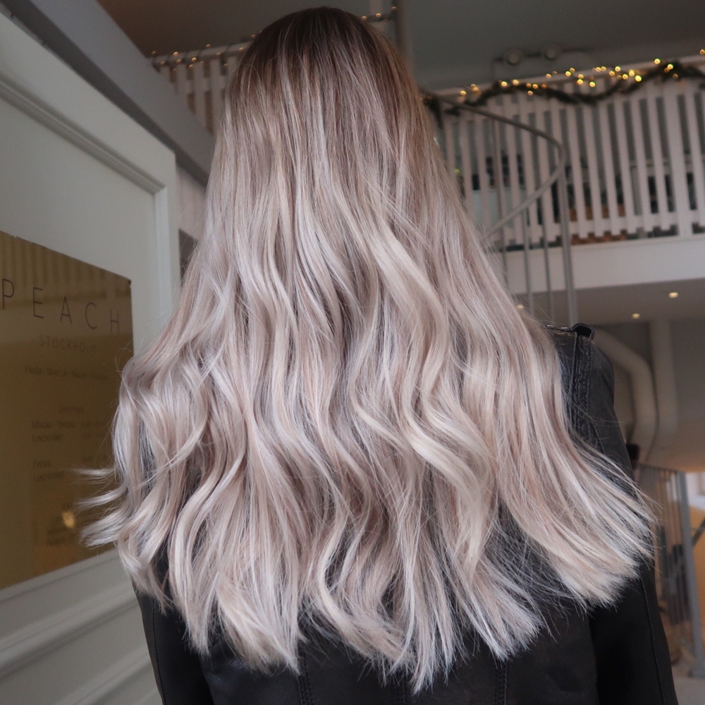 Balayage blond långt hår