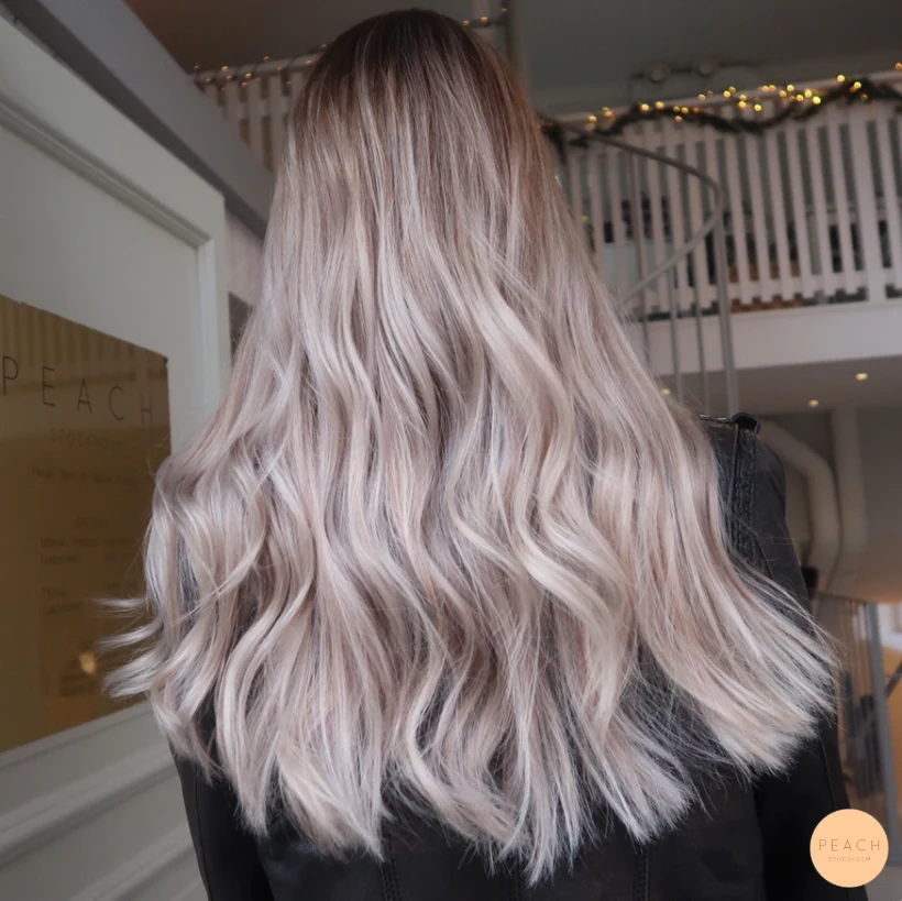 Balayage blond långt hår