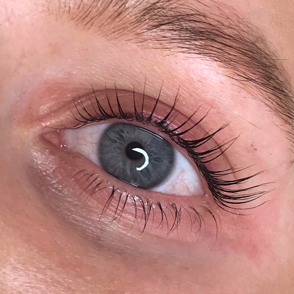 Yumi lashes stockholm