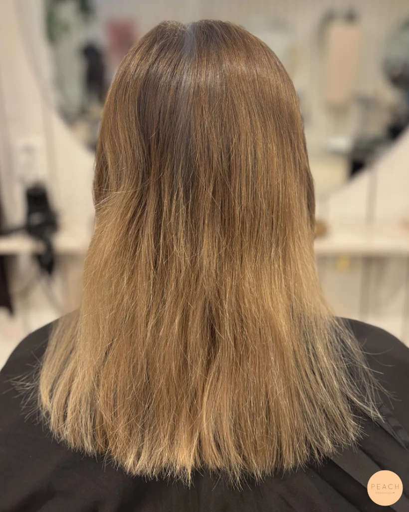 Soft beige blond med beige toner