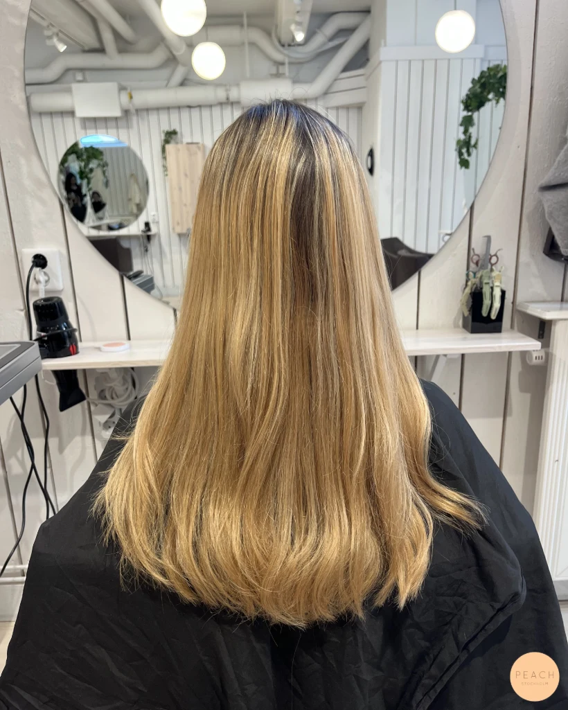 Bronde balayage med sval nyansering