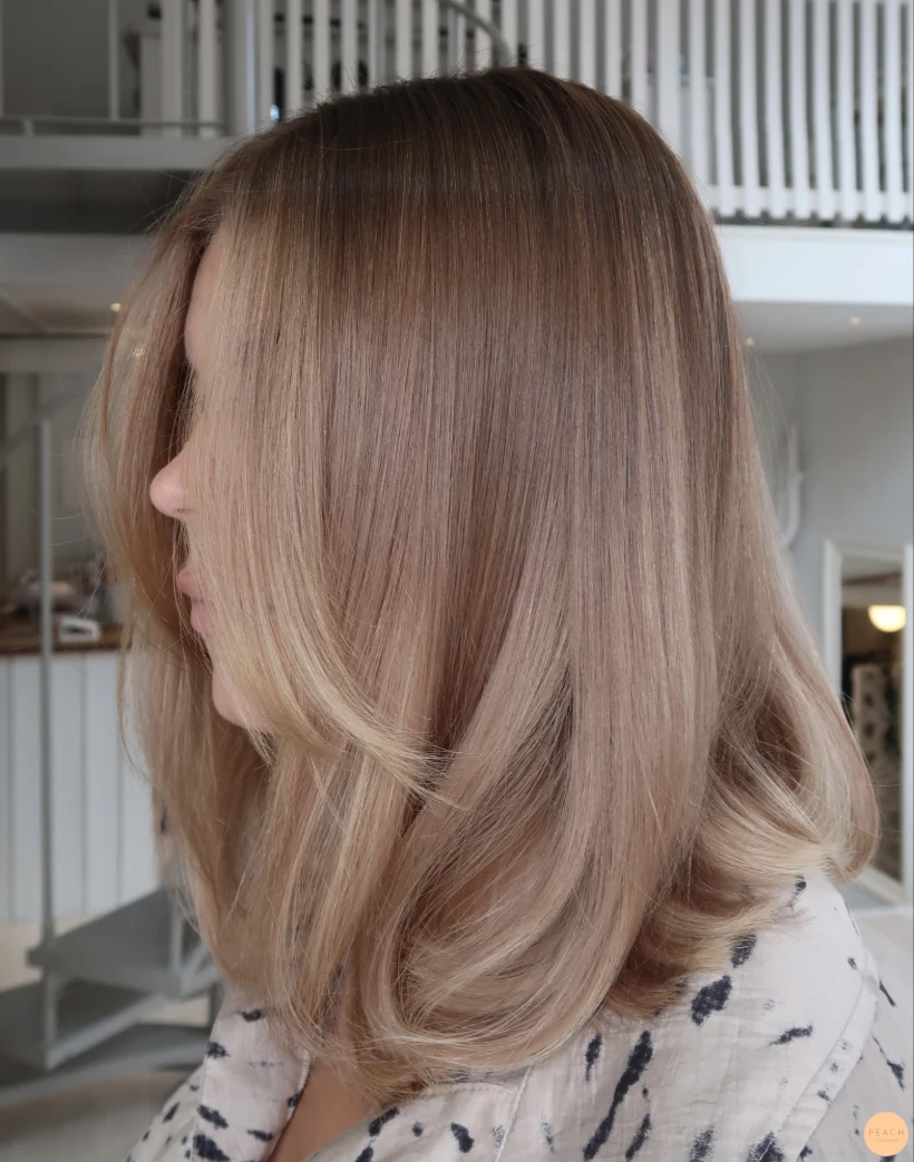 Varm ljusbrun hårfärg med Hairtalk förtjockning