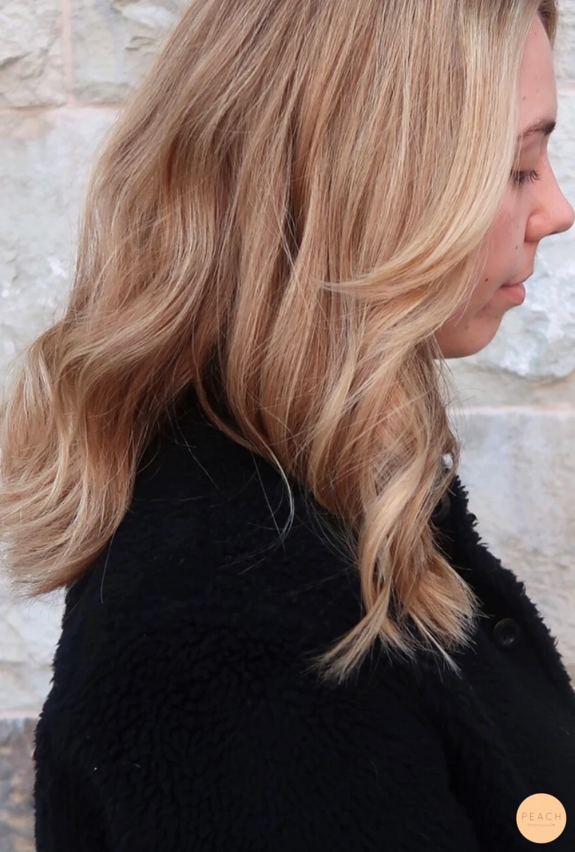 Blond hårfärg med skiftningar