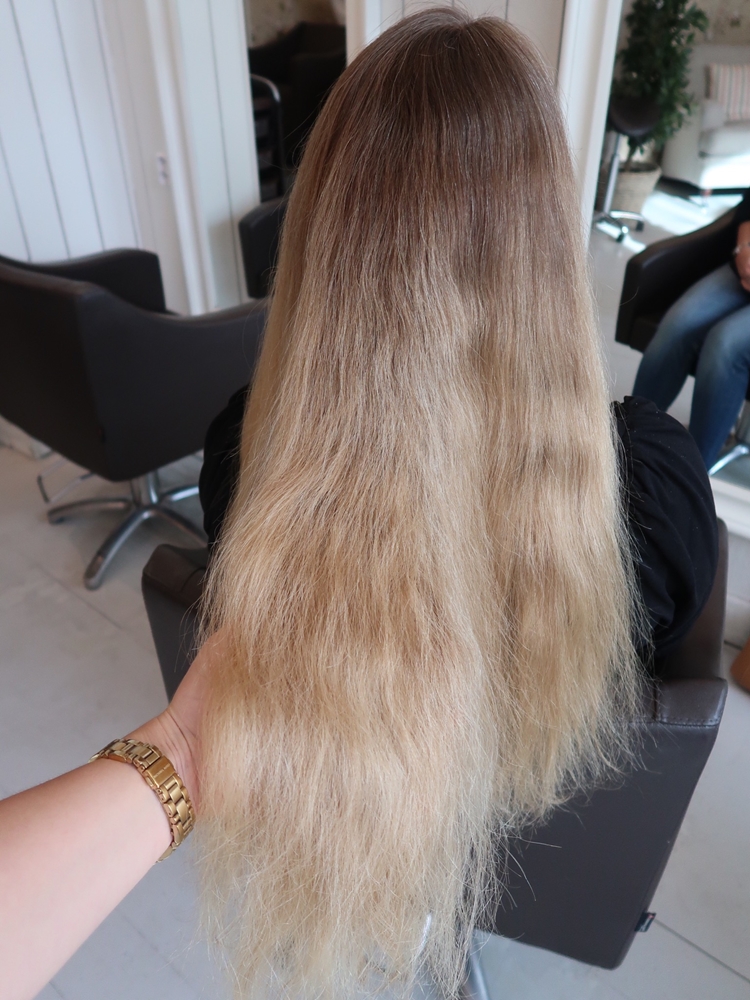 Blond hårfärg med olika nyanser