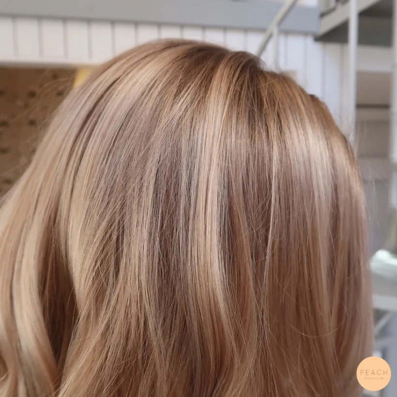 Naturlig balayage med kortare klippning