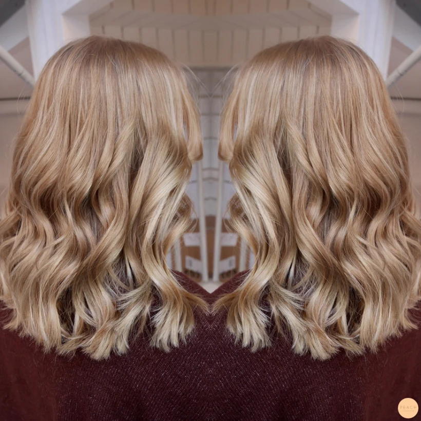 Blond med bruna slingor