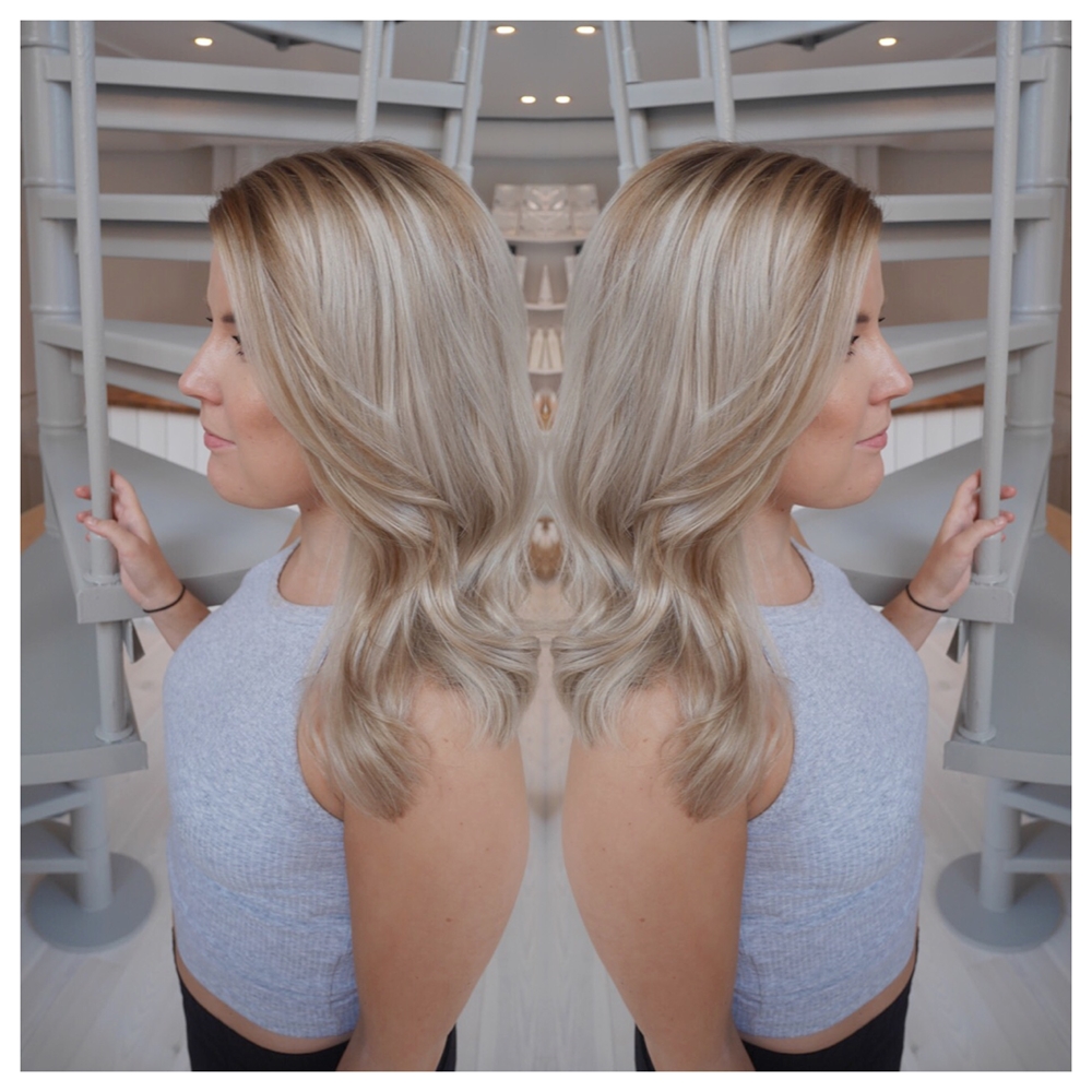 Från platina till naturligt blond