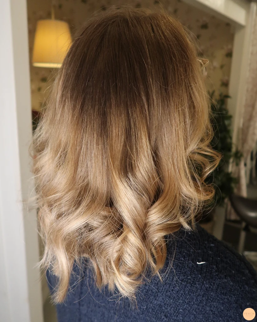 En makeover på ett ofärgat hår