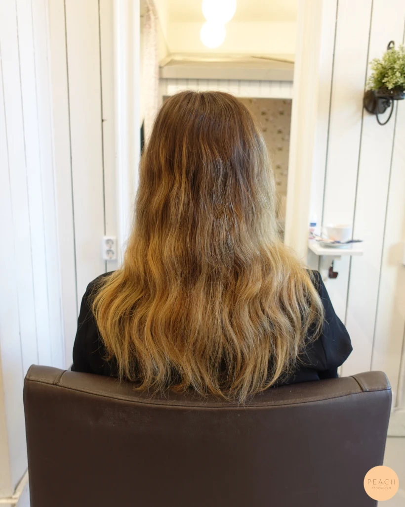 Havreblond hårfärg med ljusa slingor