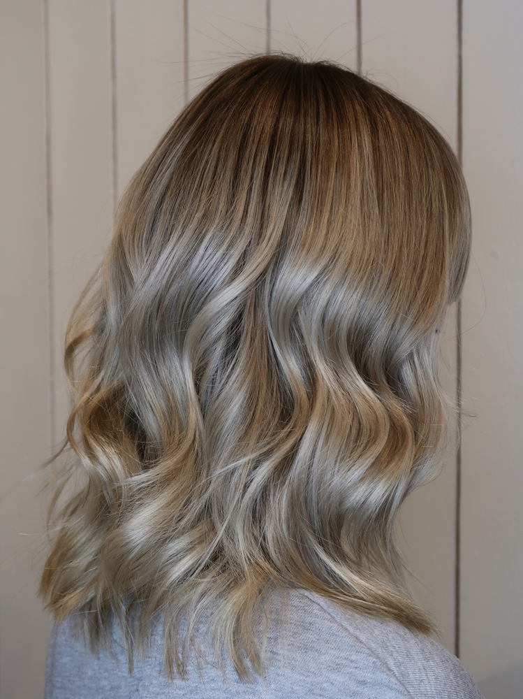 Balayage hair blonde, foilayage slingor