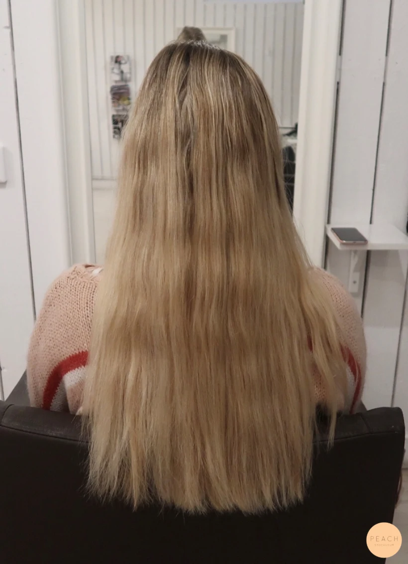 Soft blond balayage med mjuka lowlights
