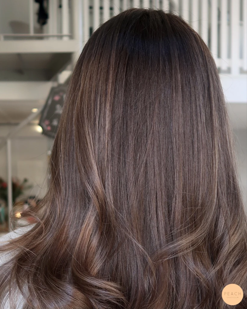 Brun balayage – salongsresultat av Alicia Siverman, 9 september 2021