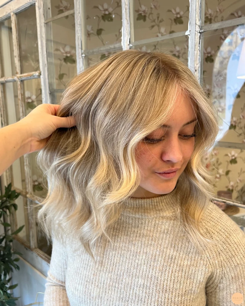 Vanilla blonde balayage🌸