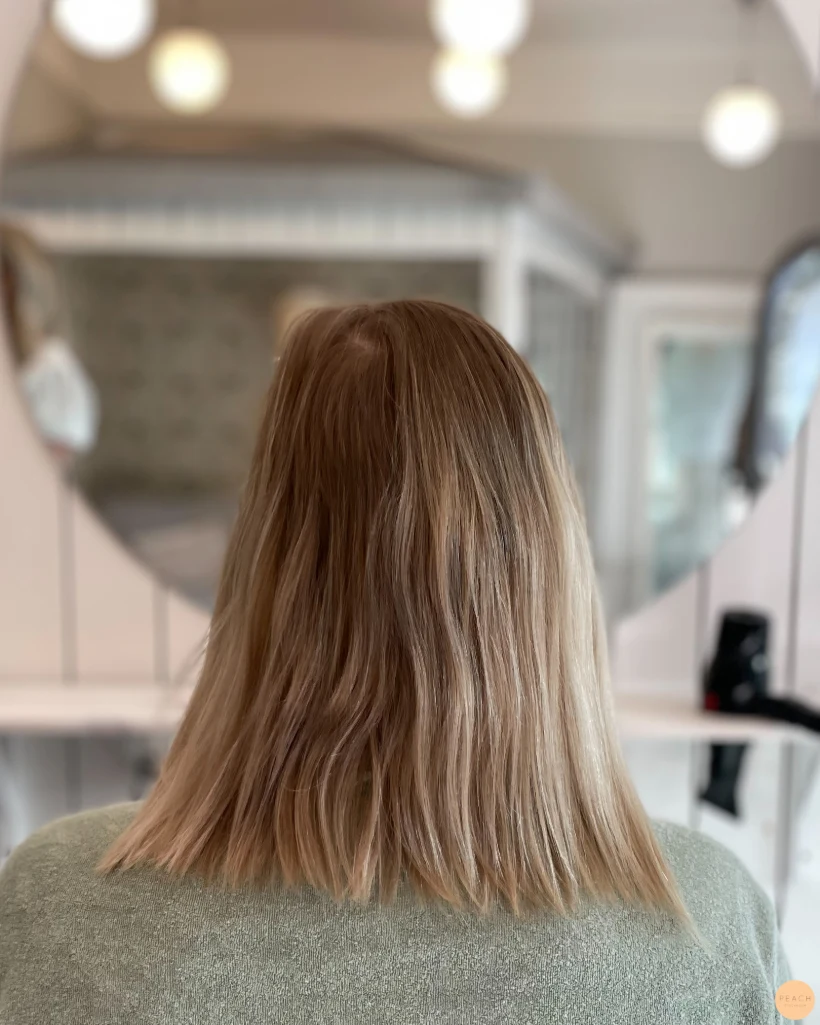 Pearl blonde hårfärg