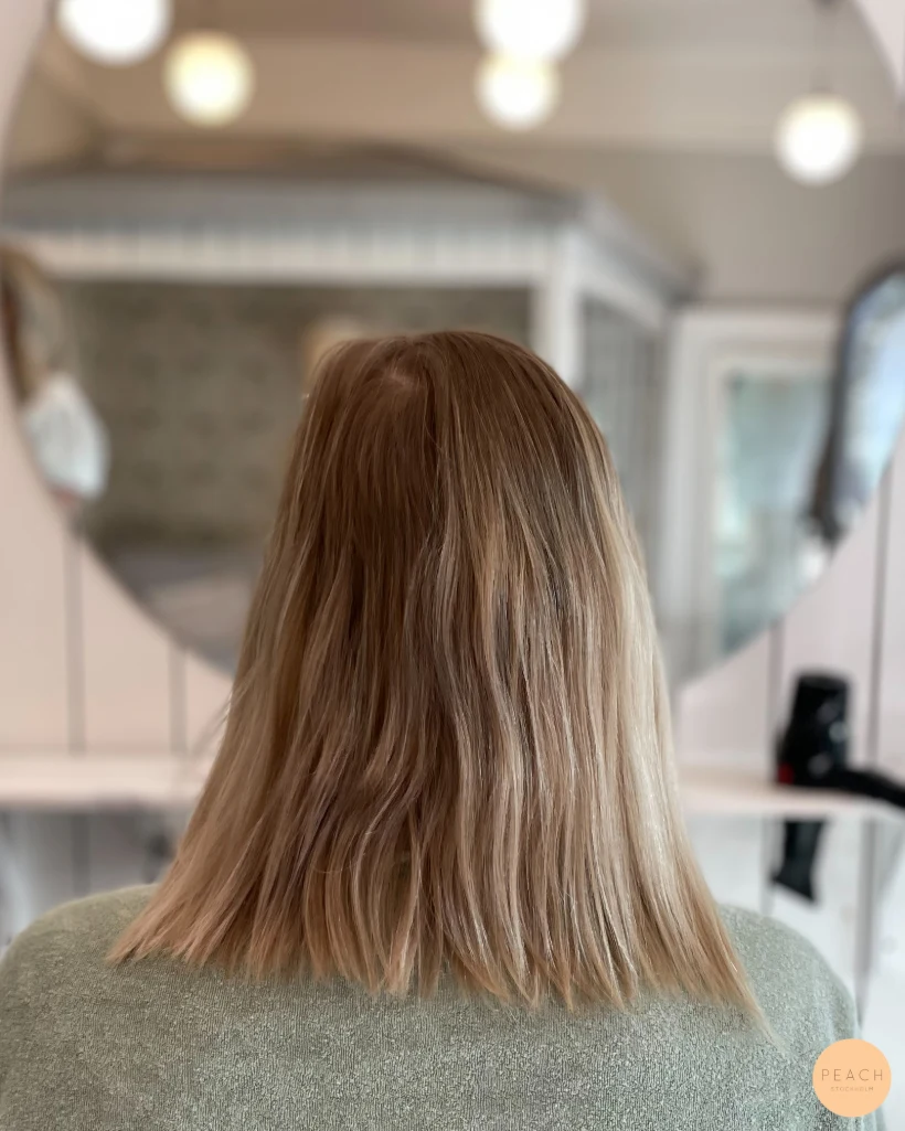 Pearl blonde hårfärg