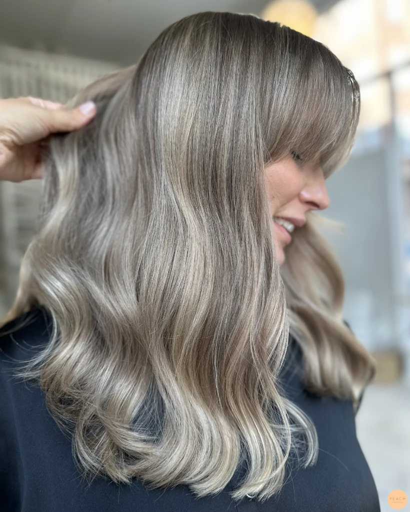 Beige blonde