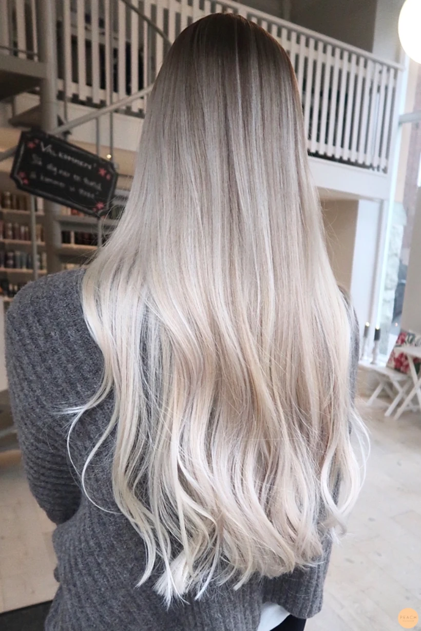 Ljus balayage kall blond