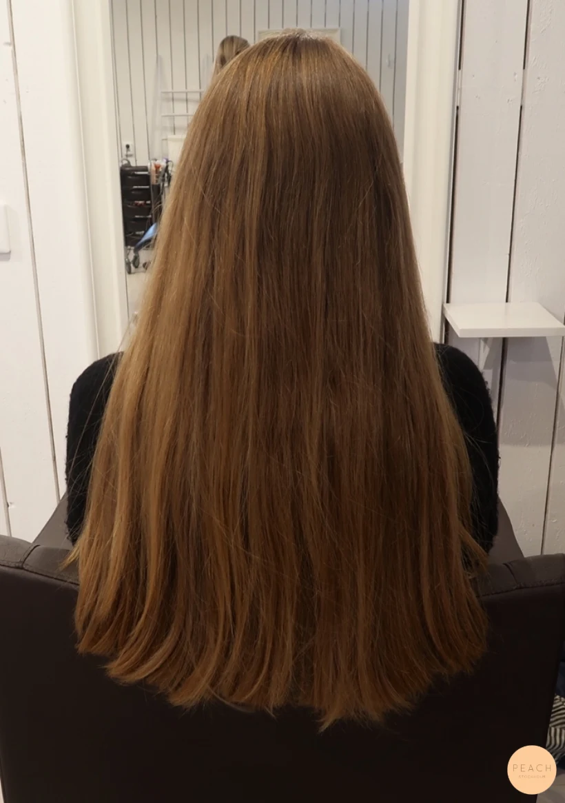 Soft balayage blond med ljusa slingor