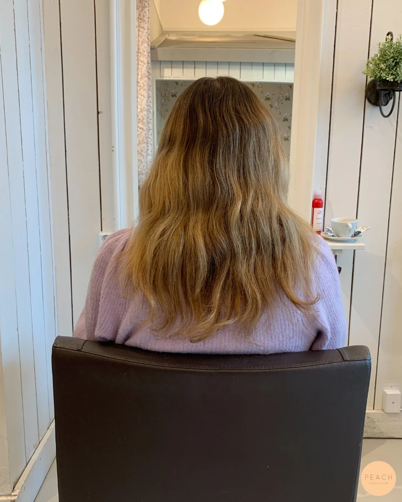 Beige blond hårfärg med ljusa slingor – inspiration 9 februari 2021
