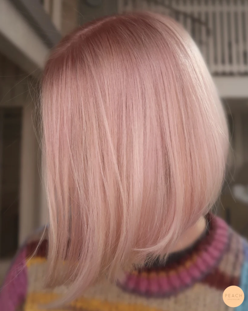 Pastellrosa hårfärg med rosa toner