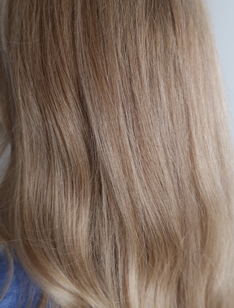Beigeblond hårfärg