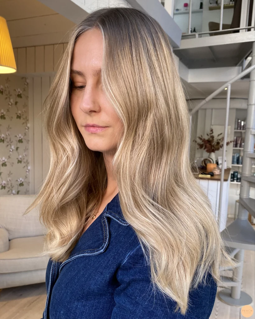 Beige blonde