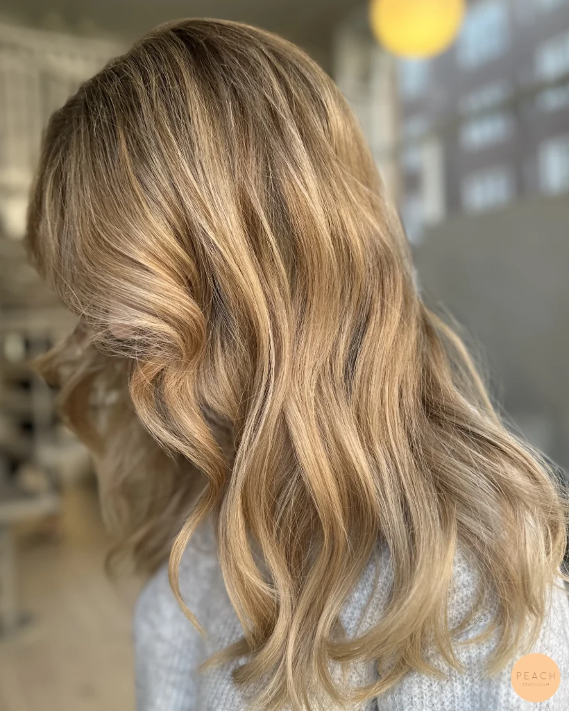 Soft blonde med beige toner