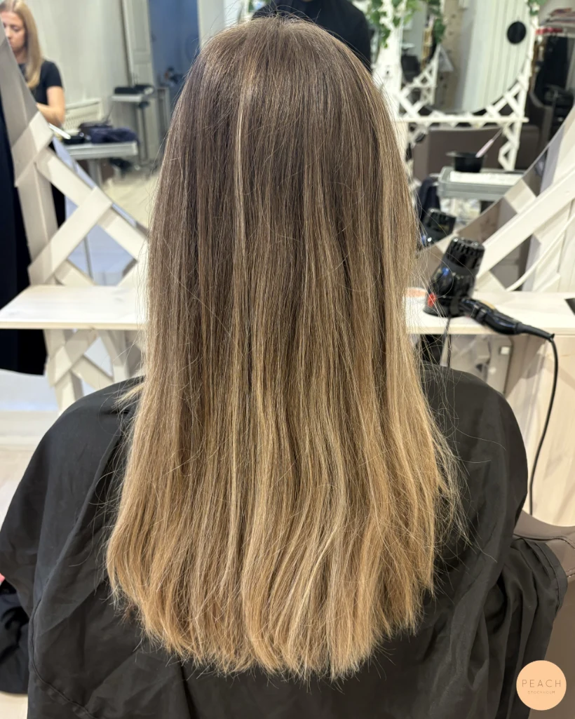 Höst blond med ljusa slingor