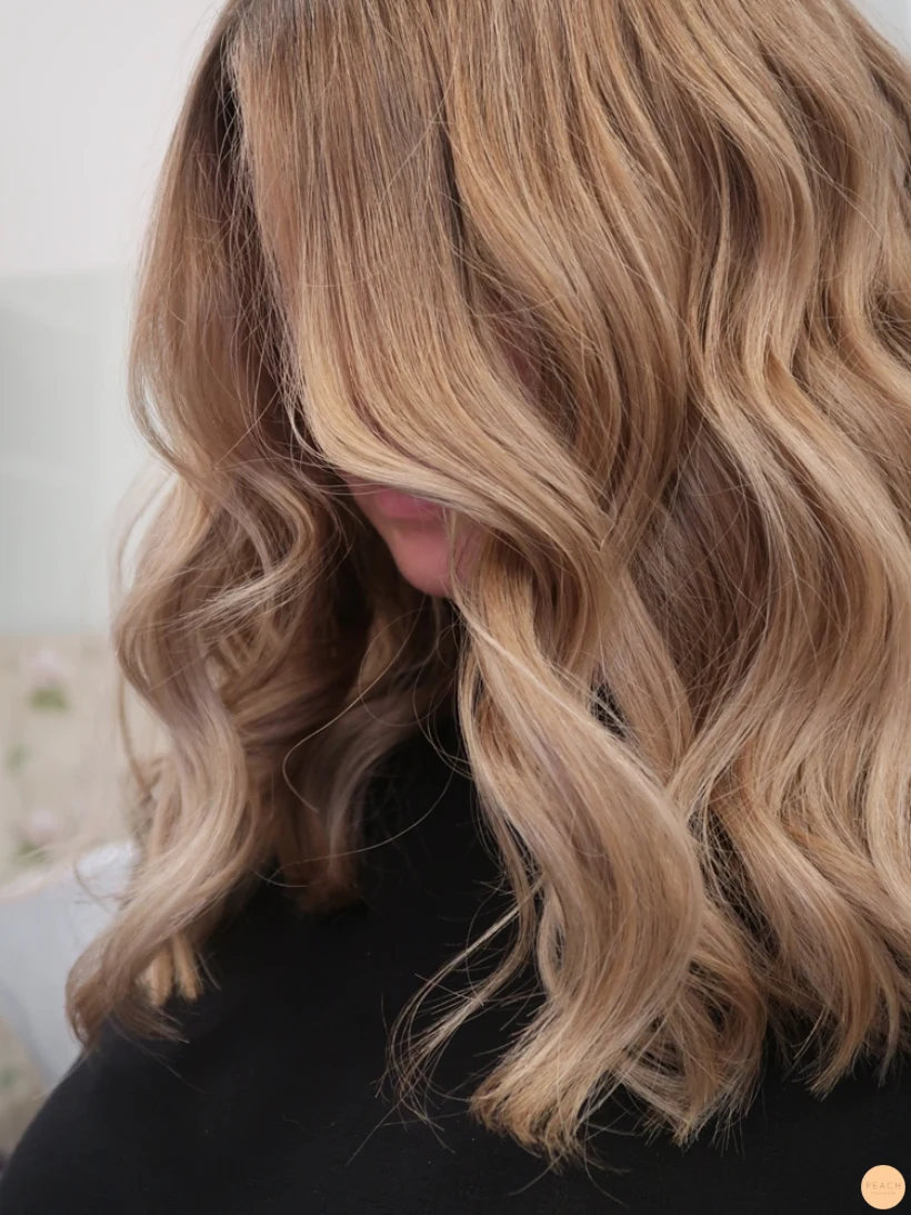 Blond hårfärg med olika nyanser