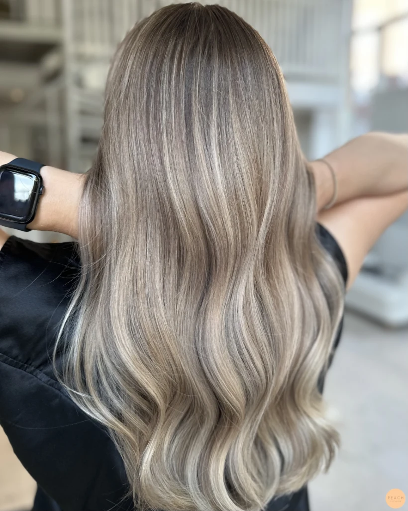 Beige blonde