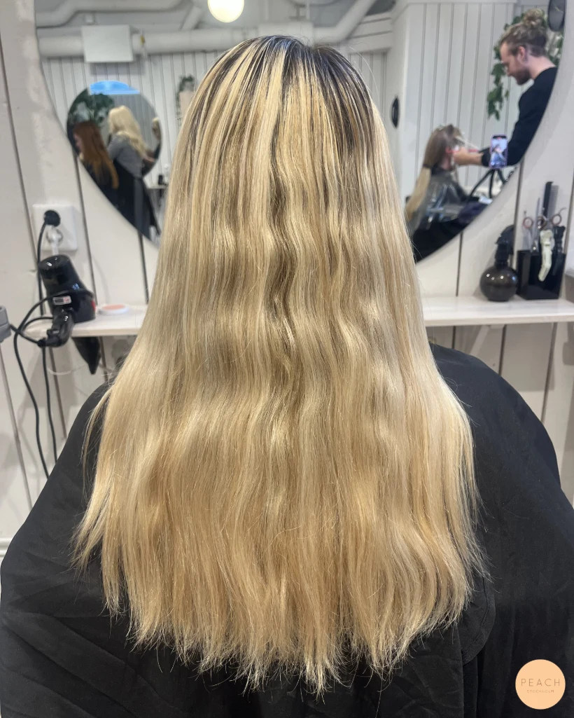 Shiny bronde hair