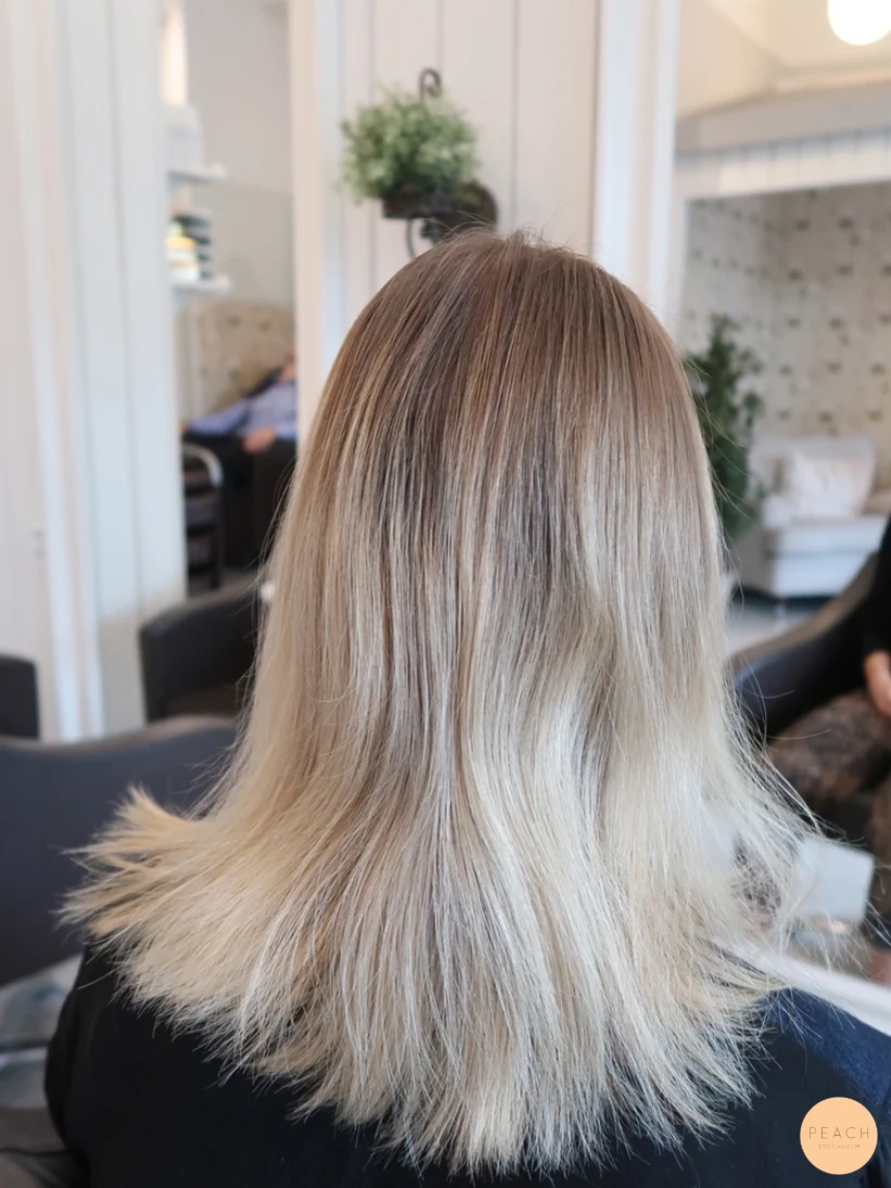 Balayage i ett blont hår