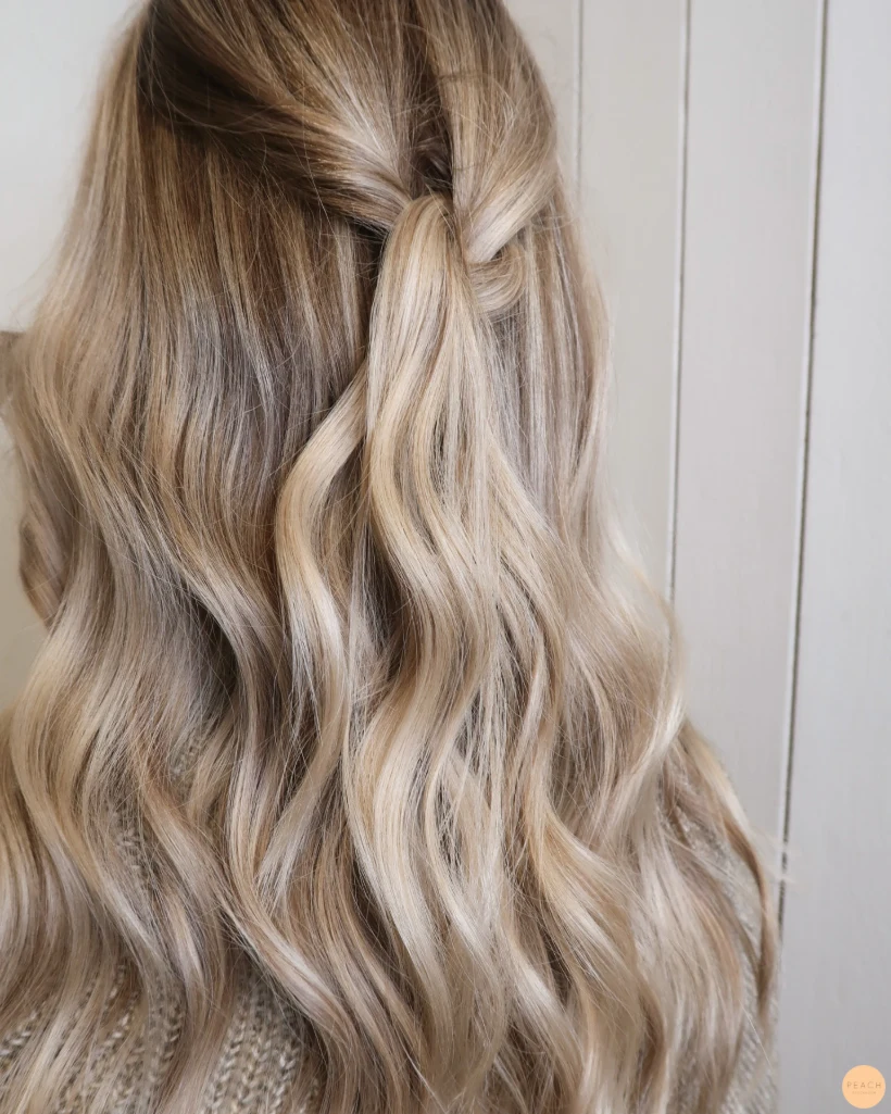 Kall blond balayage