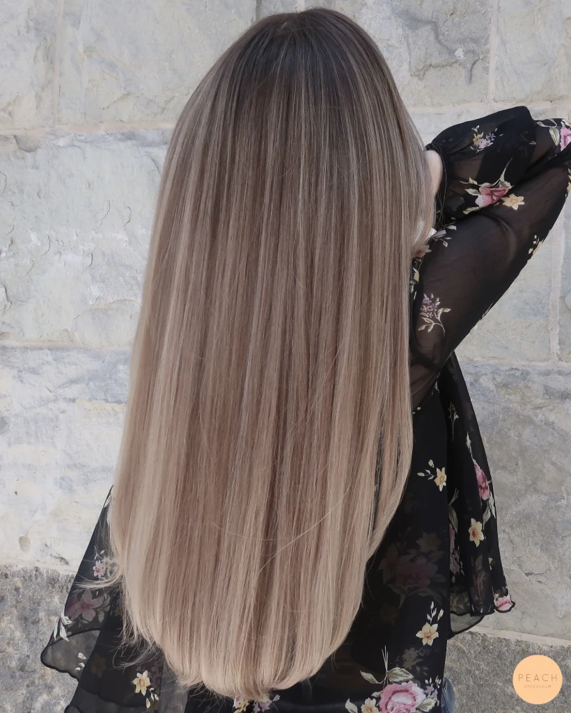 Lyxig soft blond hårfärg